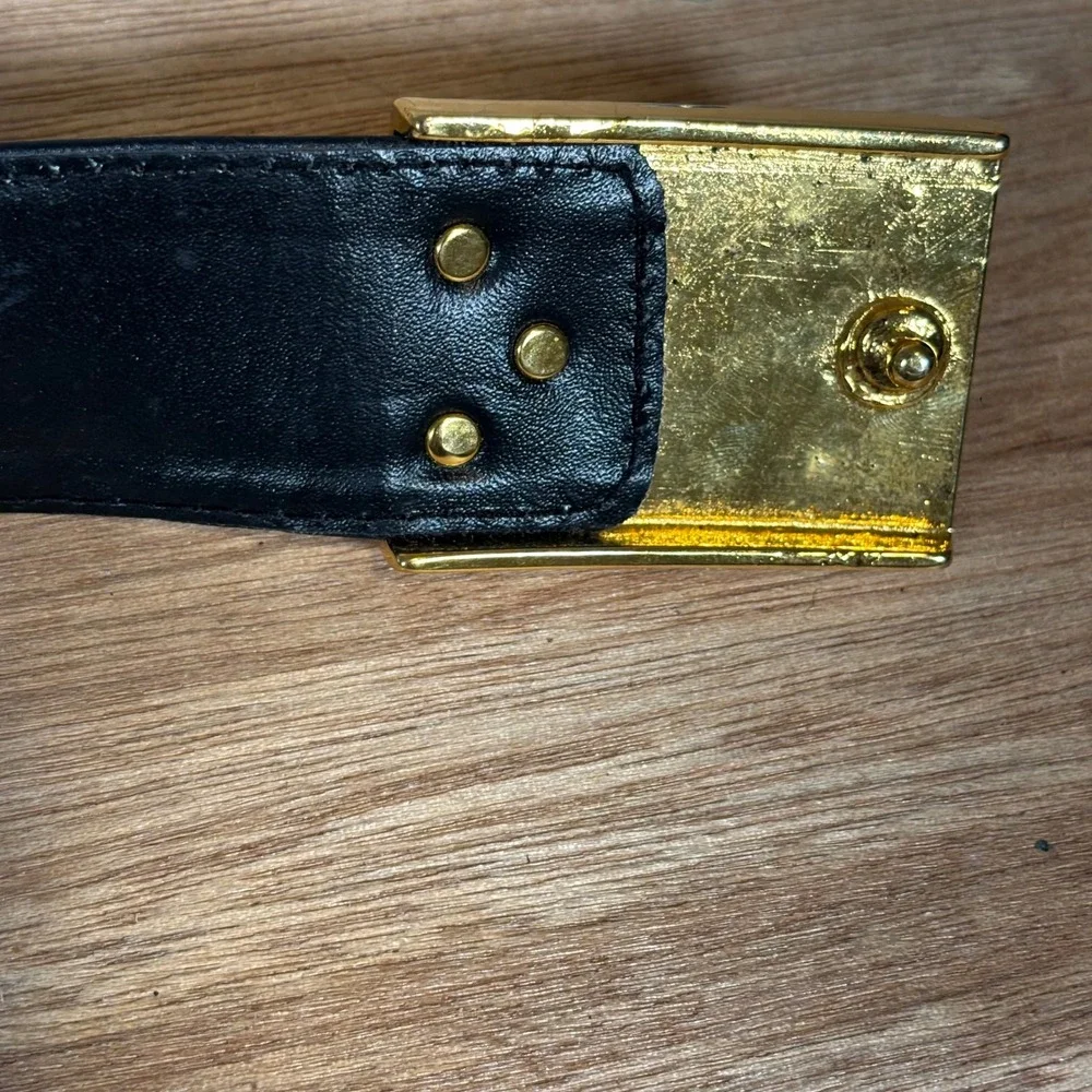 Escada Vintage Black Leather Croc Embossed Belt Gold Logo Buckle Germany 38 - Picture 8 of 8